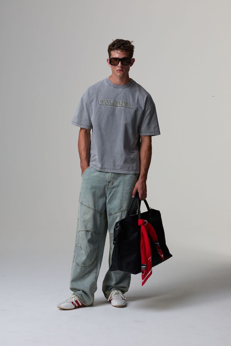 STATUE TEE CRIMINAL DAMAGE