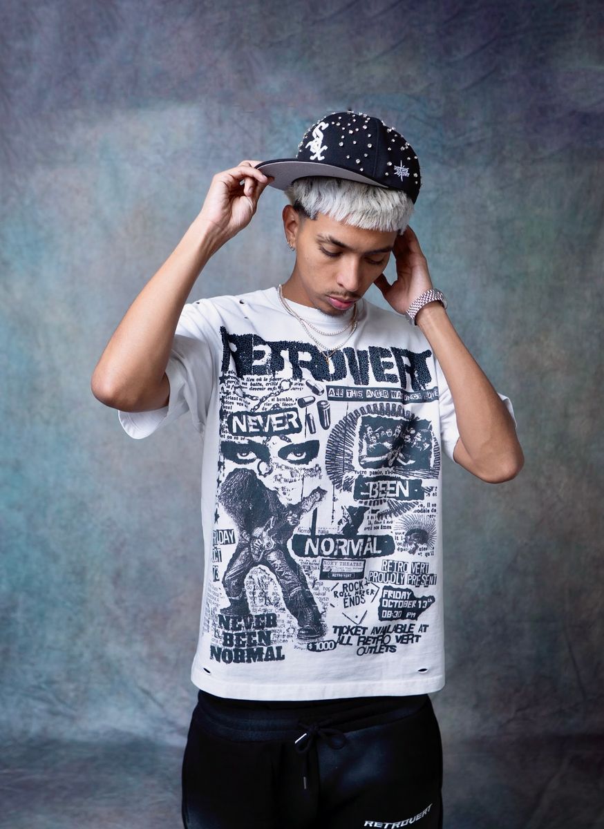 NEVER BEEN NORMAL TEE RETROVERT