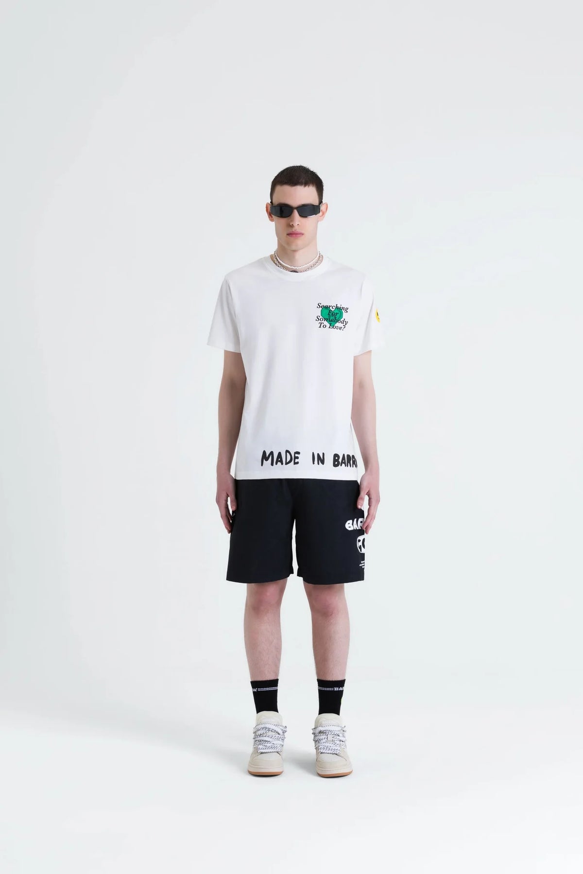 SOMEBODY TO LOVE TEE 060 BARROW