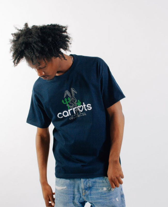 CARROTS IS FOR LOVERS TEE CARROTS