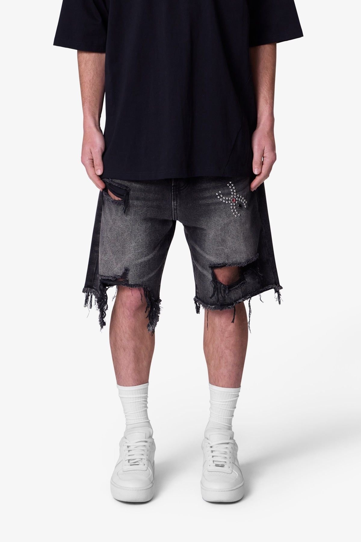 DISTRESSED SPIDER DENIM SHORT MNML