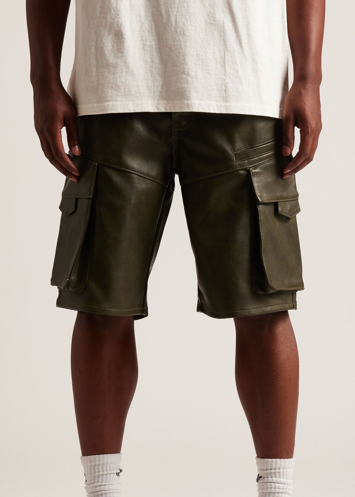 HIGHSTREET SHORT EMBELLISH