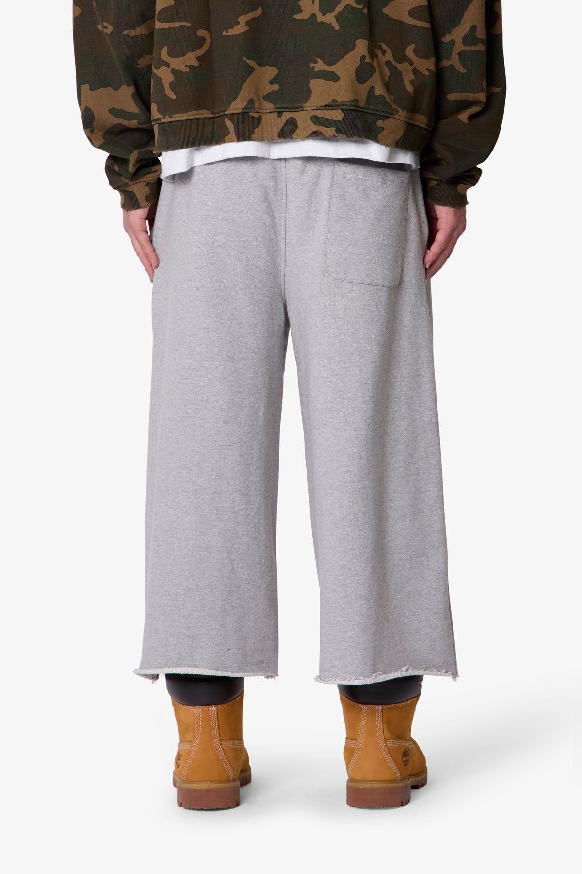 EXTRA LONG TERRY SWEATSHORTS MNML