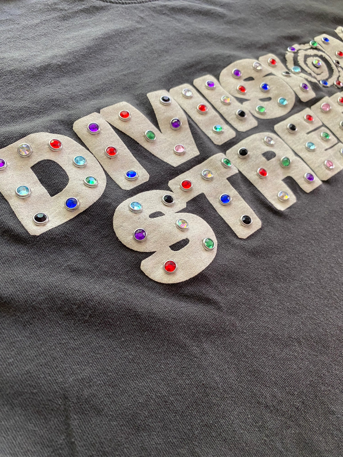 GEM WHIRL LOGO TEE DIVISION STREET