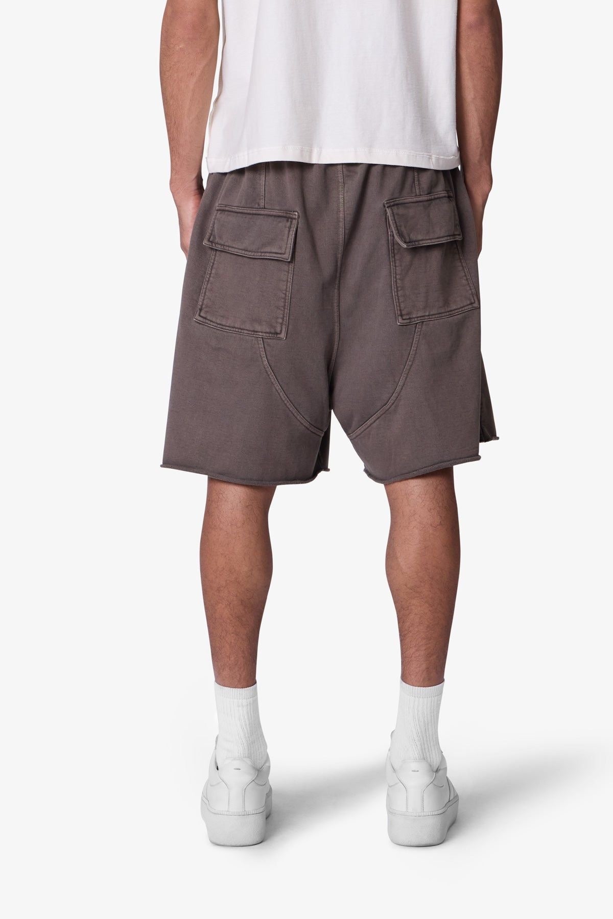 OVERSIZED SWEATSHORTS MNML
