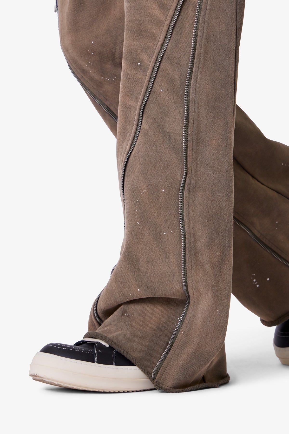 ZIPPER FLARE SWEATPANTS MNML