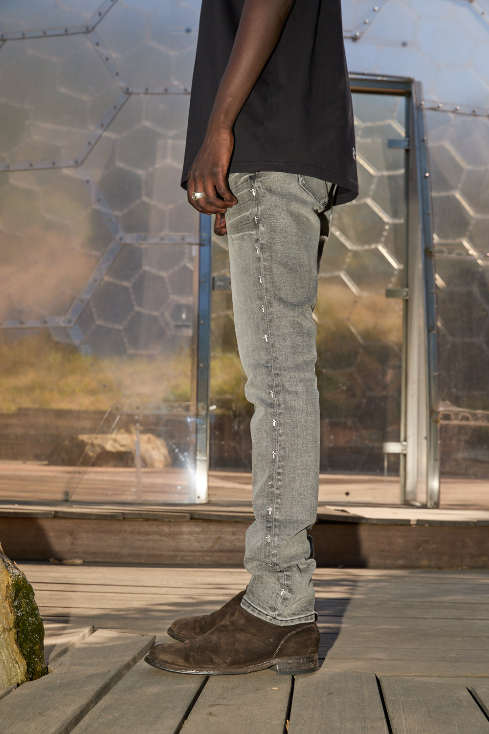 BRYANT SKINNY JEAN IRON HAZE SIDE CROSS