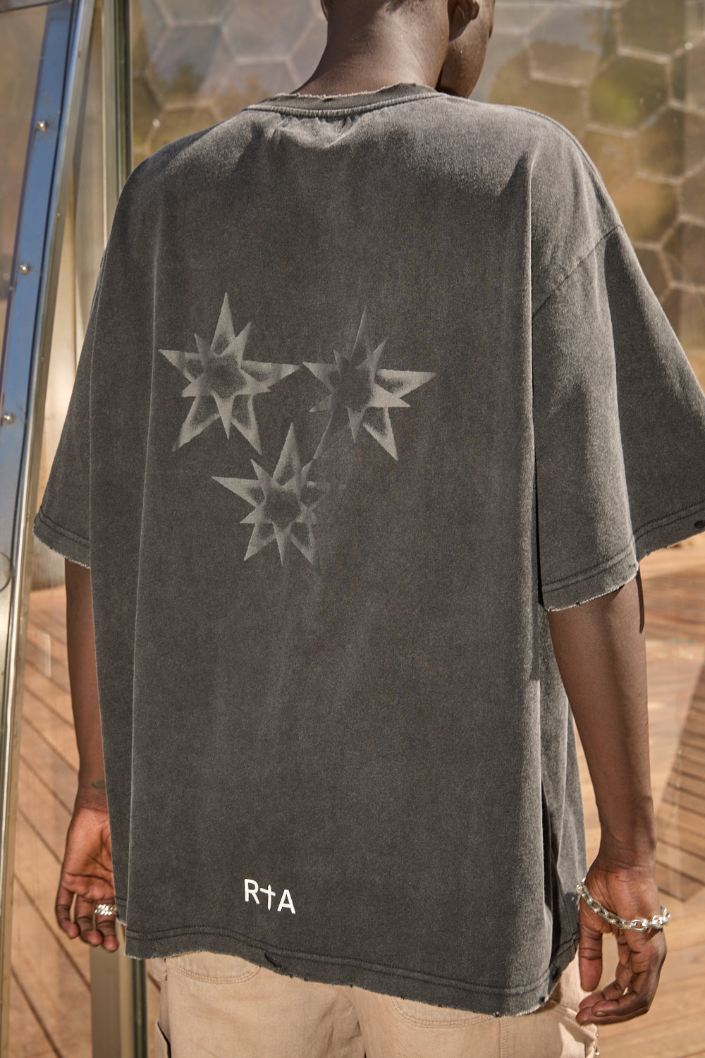 COLIN OVERSIZED TEE BLACK SMOKY STARS RTA